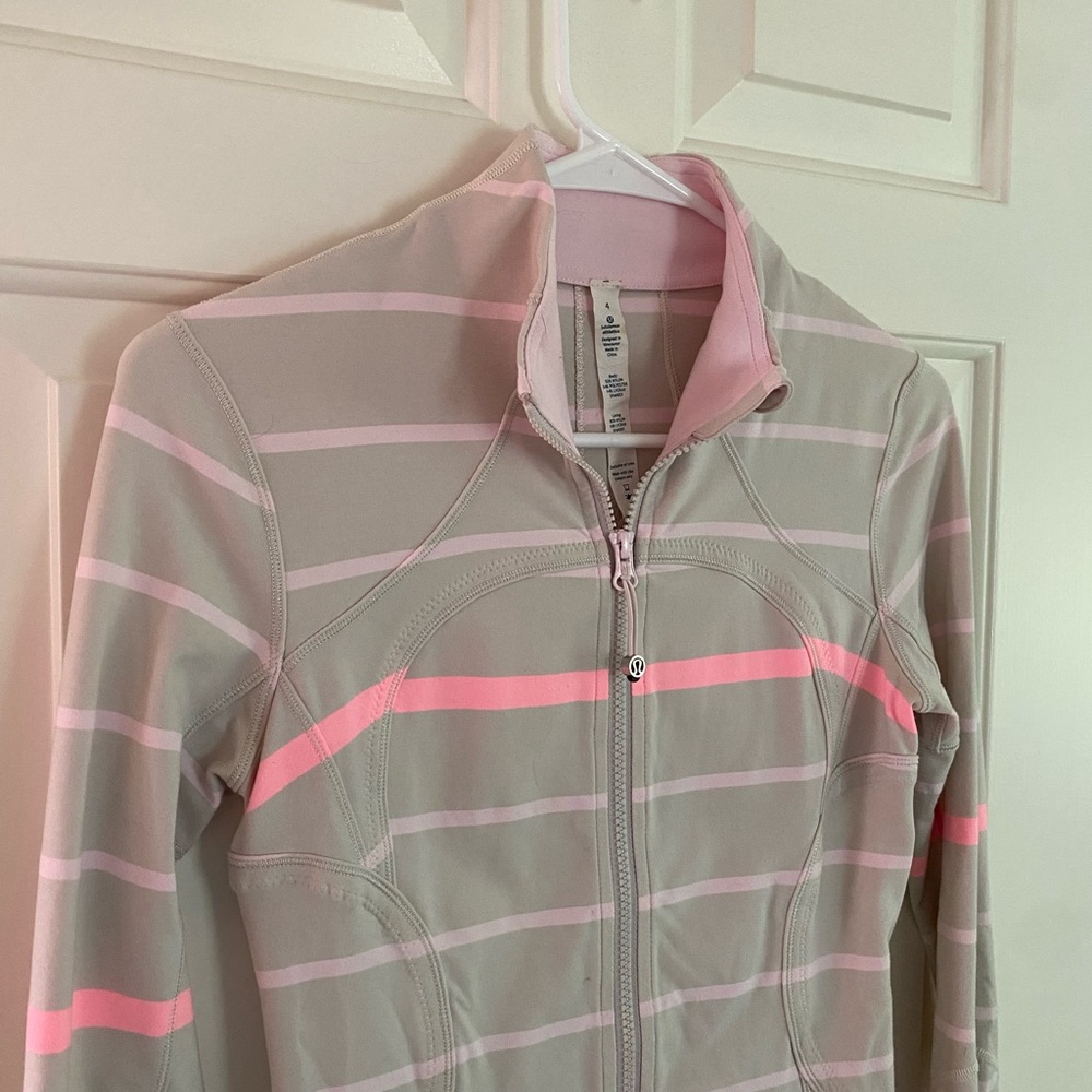 Rare Lululemon Define Jacket - Picture 8 of 10